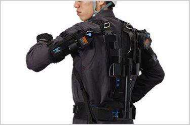 上向き作業用腕部補助型アシストスーツ